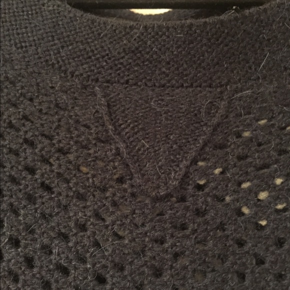 🆕 Club Monaco Sweater - Picture 4 of 4