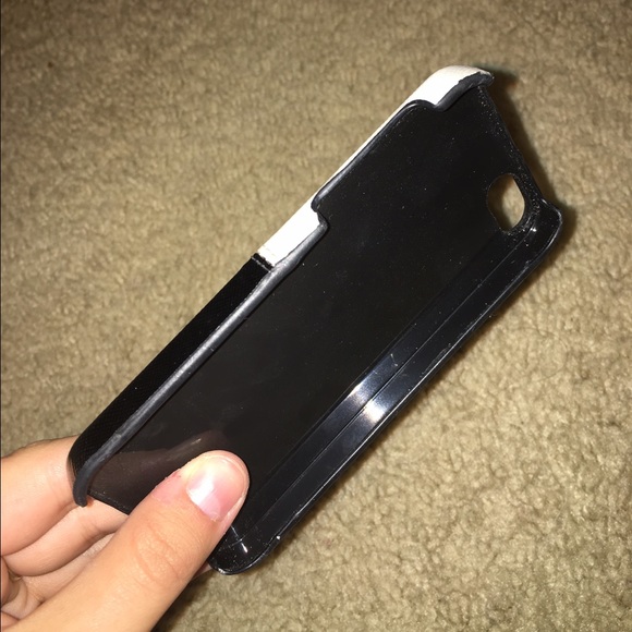 Victoria's Secret Phone Case - Picture 4 of 4