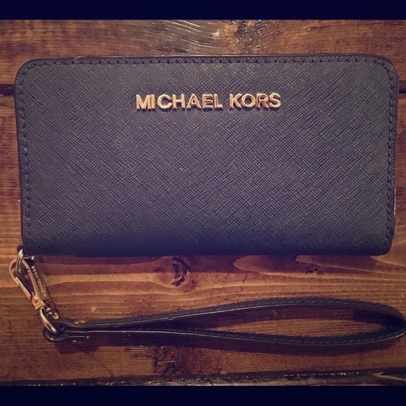 Michael Kors navy blue wristlet wallet