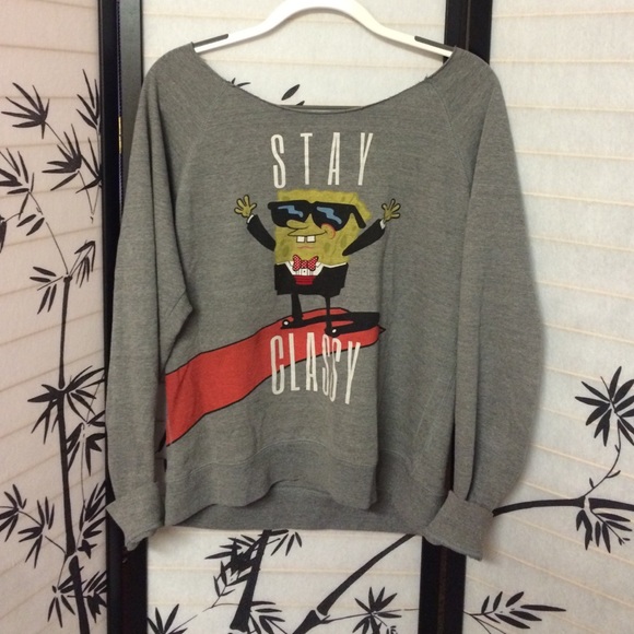 Off-the-shoulder SpongeBob sweatshirt