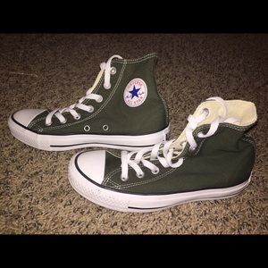 OLIVE converse