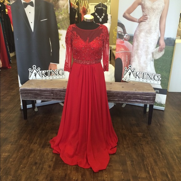 Dresses & Skirts - Red formal gown