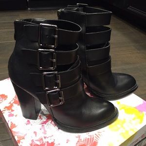 Chinese Laundry Gadget Buckle Bootie