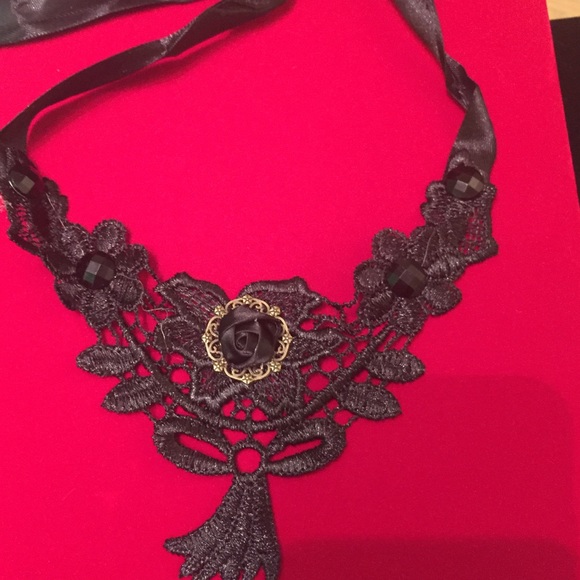 Lace fabric satin rose necklace black lolita