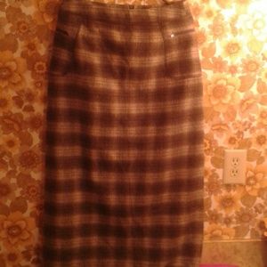 Wool skirt