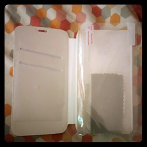 White samsung galaxy s5 wallet case