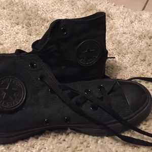 Black high top converse