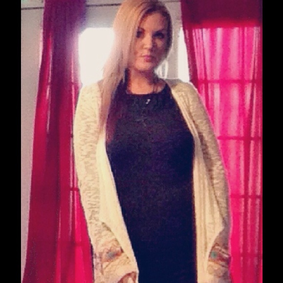 Sheer Sweater with Aztec Print - Picture 3 of 4