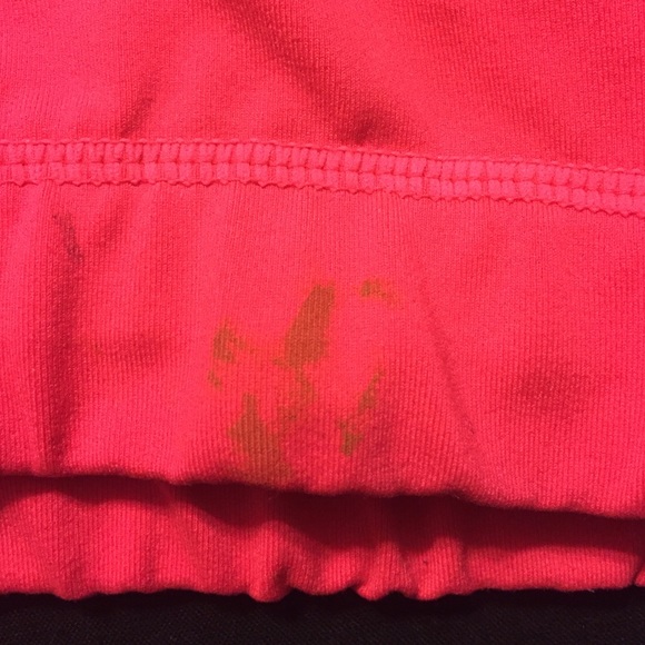 Old navy sports bra ! - Picture 3 of 3
