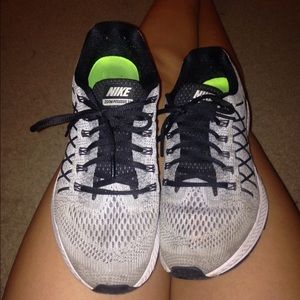 Nike tennis shoes