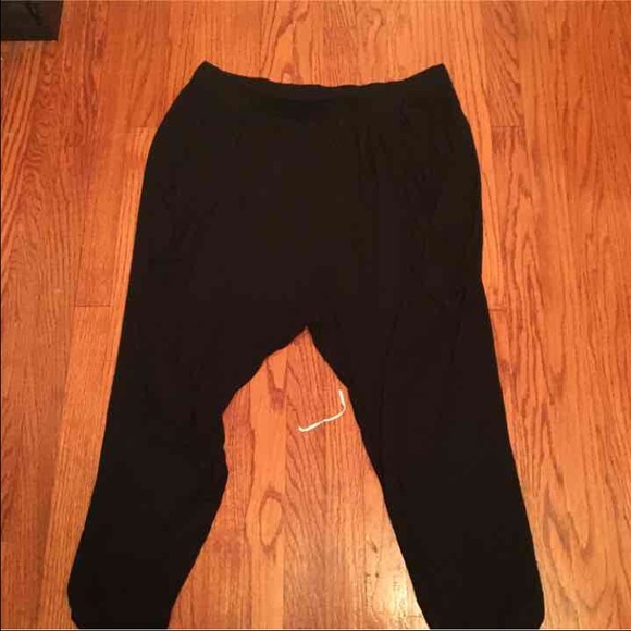 ๐๐ฝ๐๐ฝBundle:hammer pants ๐๐ฝ๐๐ฝ - Picture 4 of 4