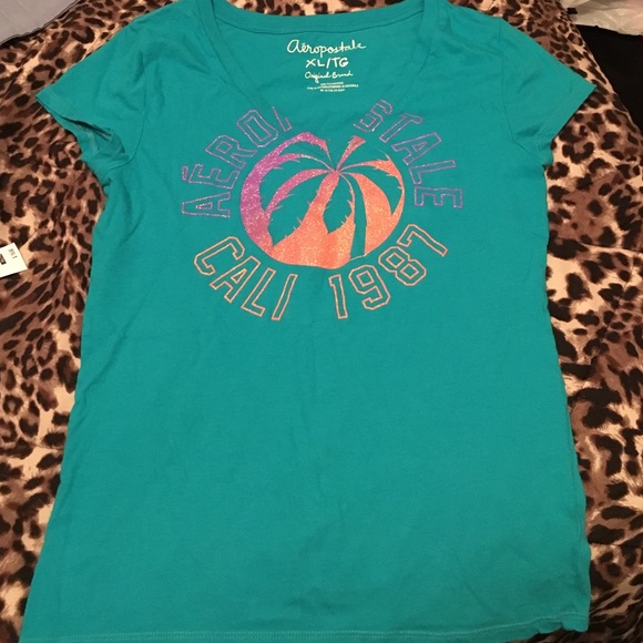 Aeropostale VNeck