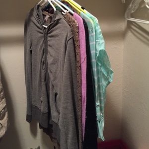 Bundle of 8 tops
