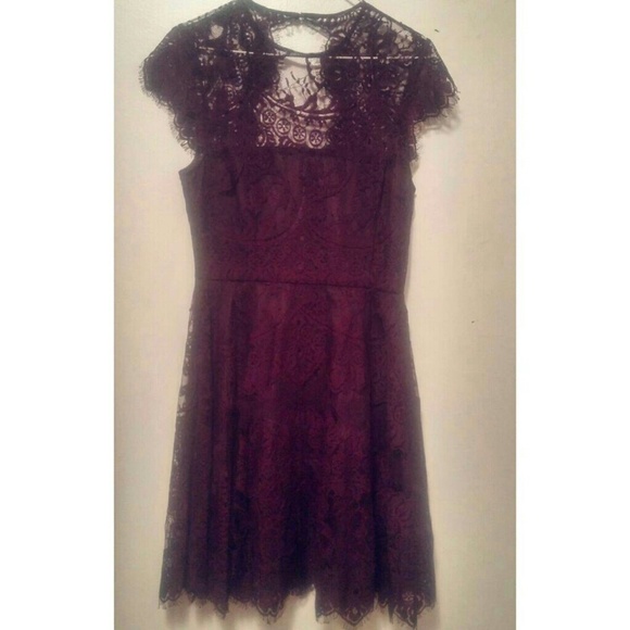 SOLD Pretty lace eggplant cocktail dress - Picture 2 of 4