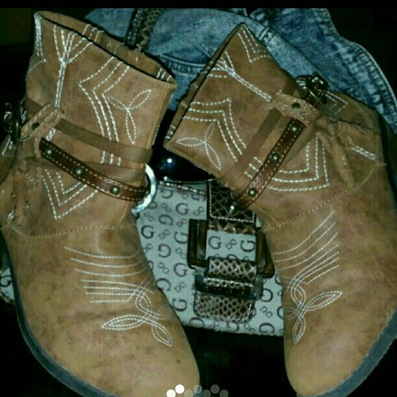 Boot scoot and boogie on down!