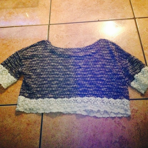 Top - Picture 2 of 3