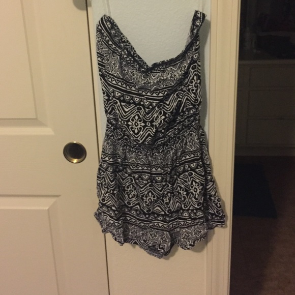 Strapless romper