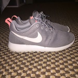 Women's Nike Roshe.