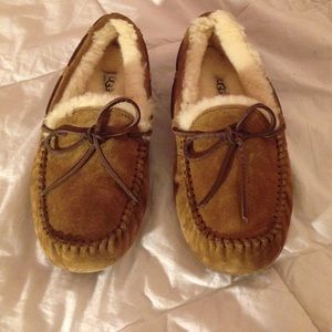 NWOT Ugg moccasins