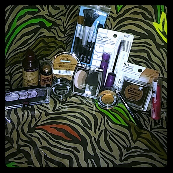 12pc Makeup Bundle #12. MINUS THE PRIMER SORRY - Picture 1 of 1