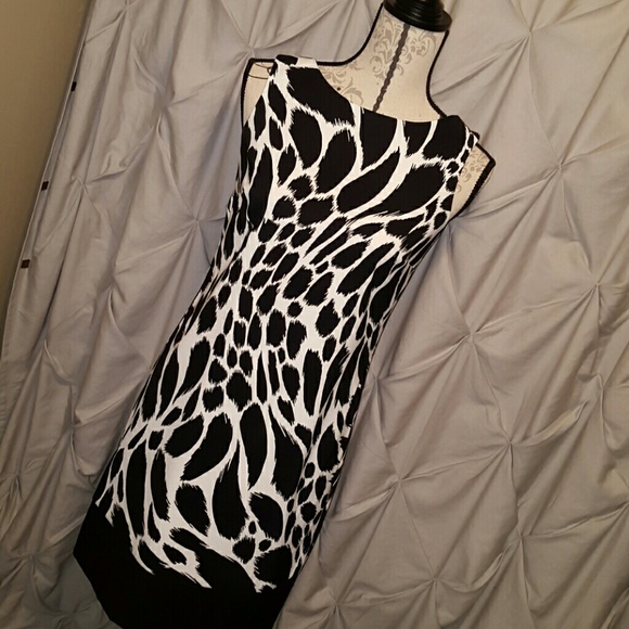 AB Studio Dresses & Skirts - Classy animal print dress