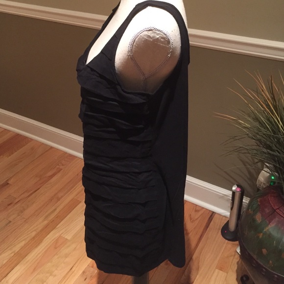 EXPRESS! BLACK RUFFLE SLEEVELESS DRESS - Picture 2 of 4