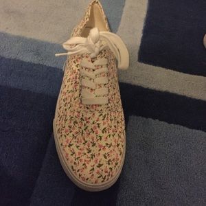 Floral tennis shoes
