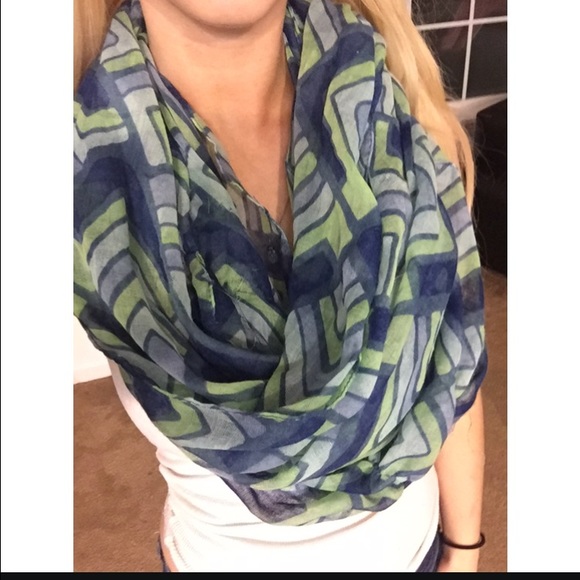 Colorful scarf - Picture 1 of 1