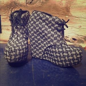 Steve Madden tweed wedge ankle boot