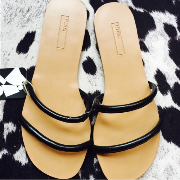 Urban Outfitters Shoes - ⬇️1 Day Sale! Urban Outfitters Black Sandals