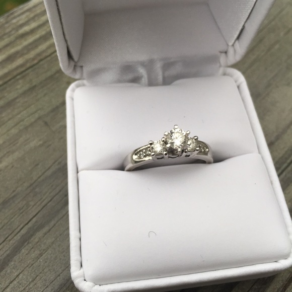 Zales Jewelry - 14K diamond engagement ring SOLD