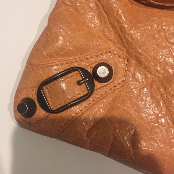 BALENCIAGA PEACH NUDE BEIGE ENVELOPE CLUTCH - Picture 4 of 4