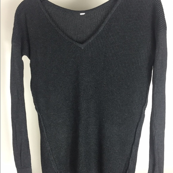 Lulu Lemon grey sweater