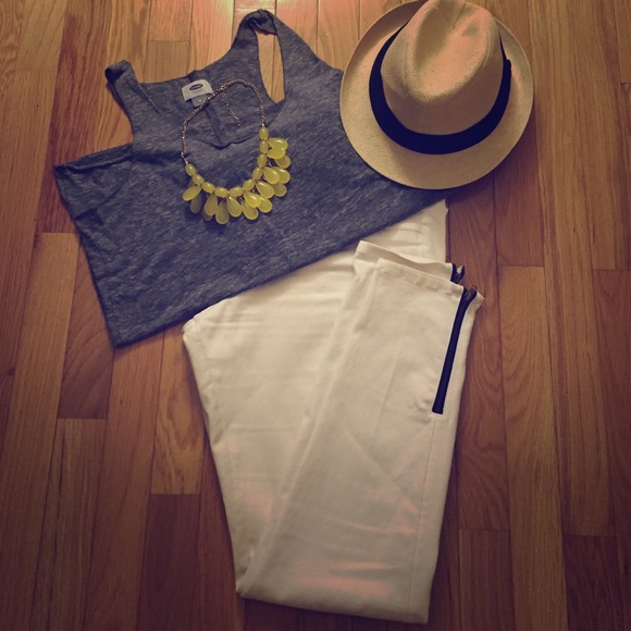 🎉White stretch pants🎉