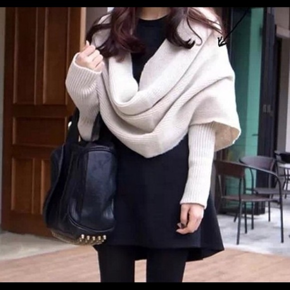 Brand new scarf with sleeves