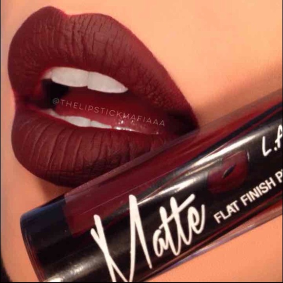 ❌HOLD 💋LA GIRLS MATTE LIP-GLOSS💋