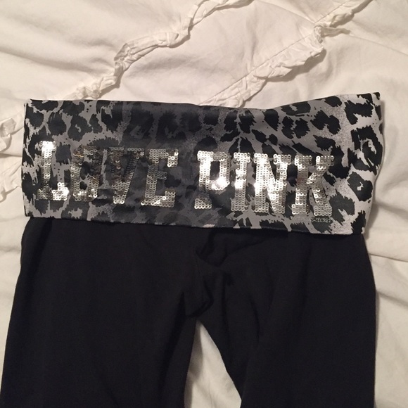 VS pink yoga leggings
