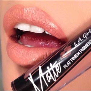 ❌HOLD 💋LA GIRLS MATTE LIPGLOSS