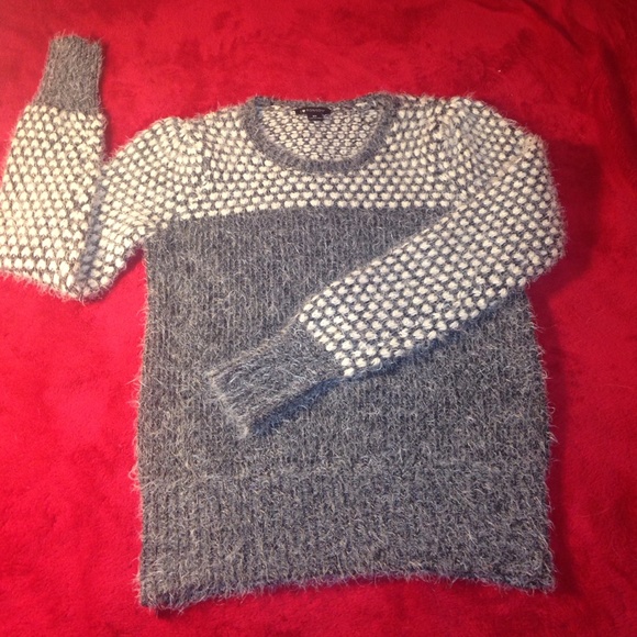 I❤️RANSOM fuzzy Sweater - Picture 2 of 4