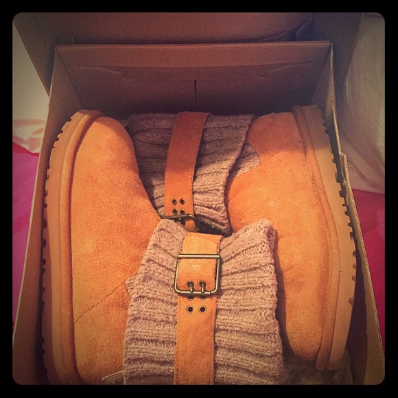 Uggs Size 5 In Women