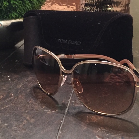 Tom Ford Accessories - Tom Ford NWT women's sunglasses.