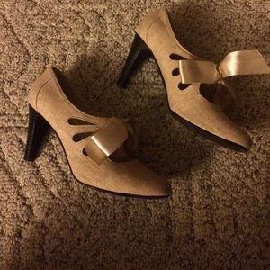 Ann Marino pumps