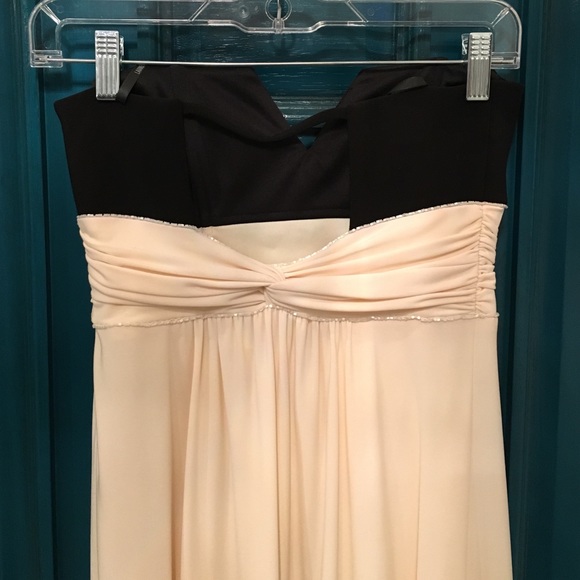 LAUNDRY by Shelli Segal Size 2 B&W Strapless Dress - Picture 3 of 4