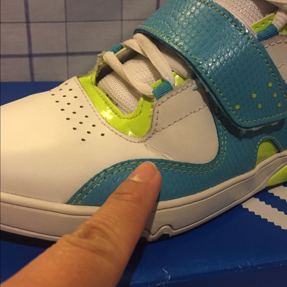 ADIDAS ROUNDHOUSE SNEAKER - Picture 3 of 4