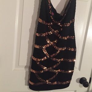 2B Bebe dress. Size Xl.