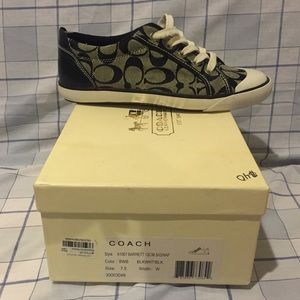 BLACK AND WHITE COACH SNEAKER