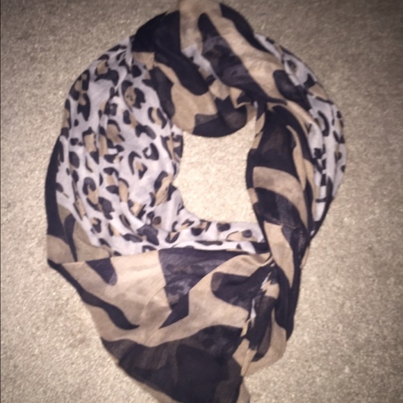 Fall scarf - Picture 2 of 3