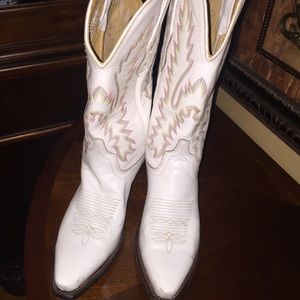 Old west cowgirl boots