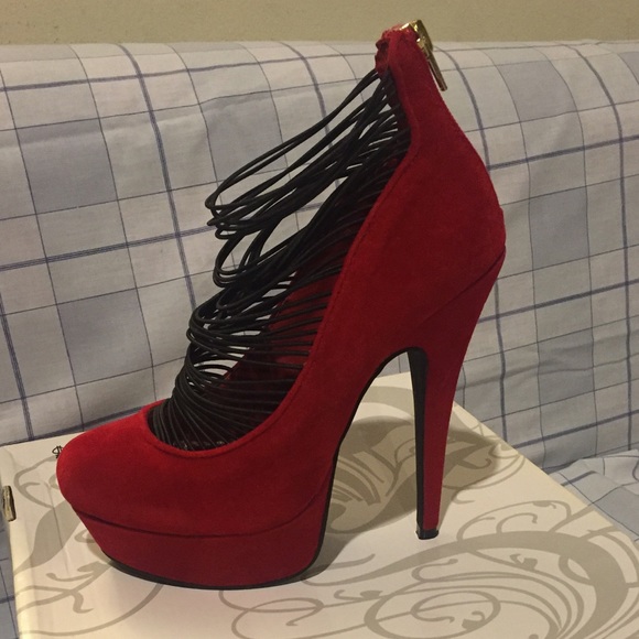 SEXY RED SUEDE SHOE - Picture 2 of 4
