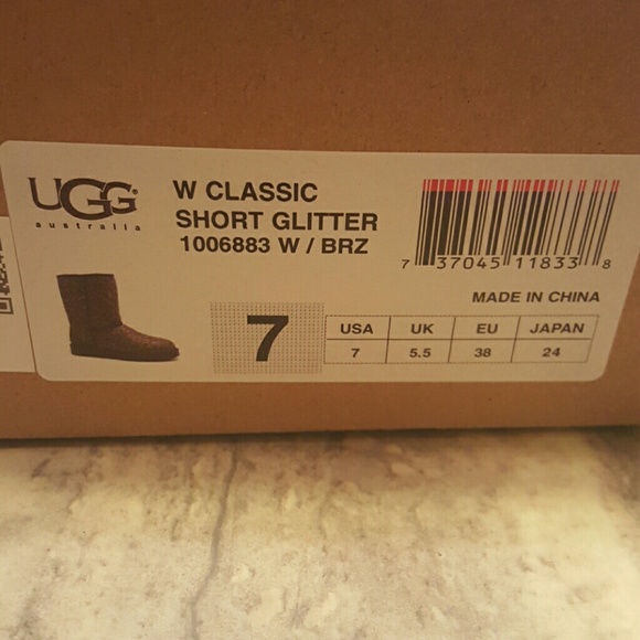 UGG Classic (Authentic) Glitter boots (Sold) - Picture 3 of 4